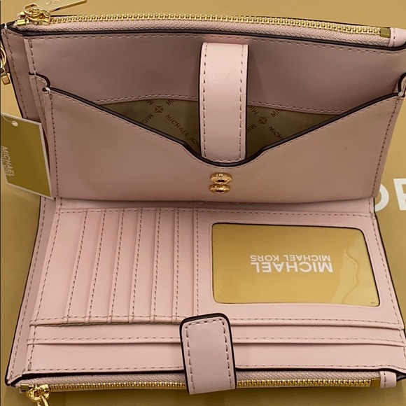 MICHAEL KORS DOUBLE ZIP WRISTLET POWDER BLUSH - Picture 15 of 16